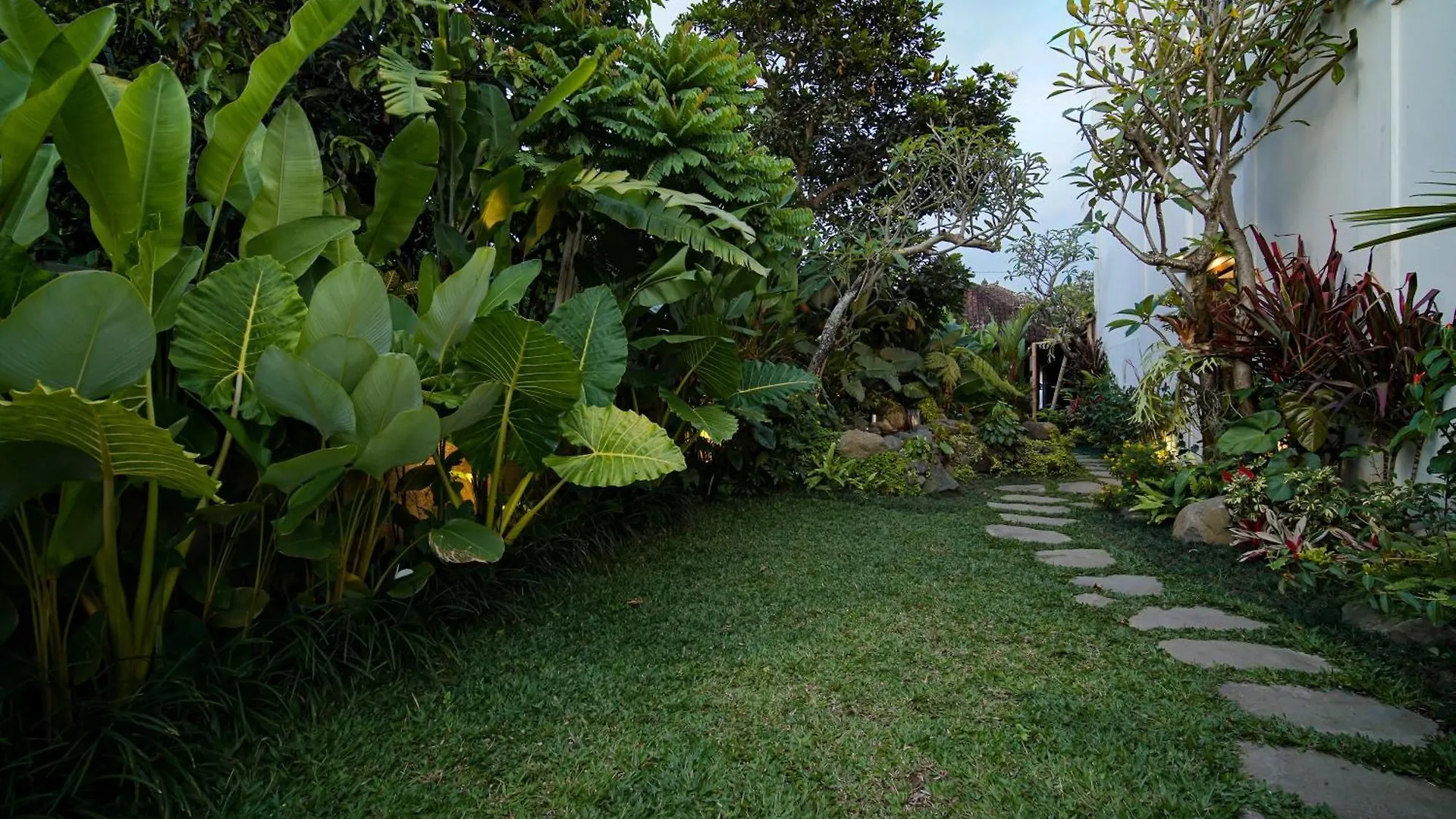 Wakasuta House Bed & Breakfast Ubud